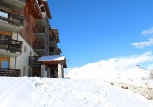 200m from resort center, 1st floor, view mountain, balcony, tv, ski locker, 31m², Superdévoluy