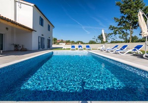 215 m² Villa ∙ 4 bedrooms ∙ 8 guests