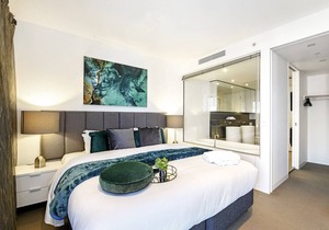 22001 Oracle in Broadbeach