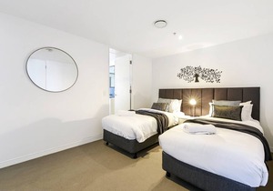 22001 Oracle in Broadbeach