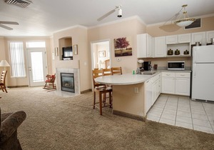 223 - Premium Lakefront Two Bedroom Condo Suite
