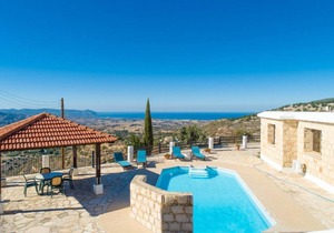 225 m² Villa ∙ 3 bedrooms ∙ 7 guests