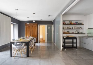 230 m² Apartment ∙ 4 bedrooms ∙ 4 guests
