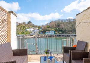 24 Passage Street - Two Bedroom House, Sleeps 4