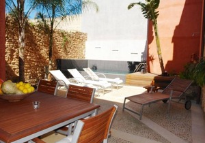 240 m² Apartment ∙ 1 bedroom ∙ 6 guests