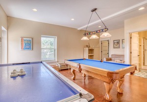 241 m² House ∙ 4 bedrooms ∙ 14 guests