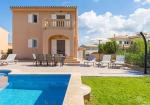 247 m² Villa ∙ 4 bedrooms ∙ 8 guests