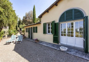 250 m² Apartment ∙ 3 bedrooms ∙ 6 guests