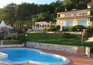 250 m² Villa ∙ 3 bedrooms ∙ 8 guests