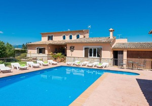 250 m² Villa ∙ 4 bedrooms ∙ 8 guests