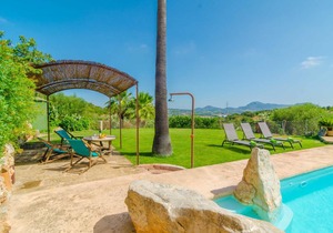 250 m² Villa ∙ 4 bedrooms ∙ 8 guests