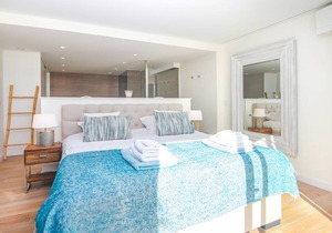 250 m² Villa ∙ 4 bedrooms ∙ 10 guests
