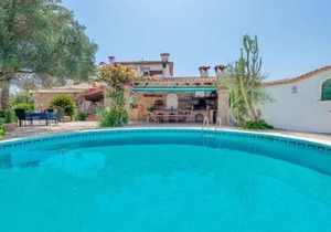 250 m² Villa ∙ 4 bedrooms ∙ 8 guests