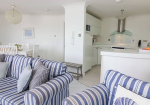 27 BURGH ISLAND CAUSEWAY, family friendly in Bigbury-On-Sea