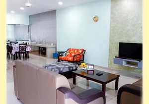 270 Sitiawan Homestay