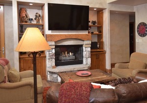 282 m² Condo ∙ 4 bedrooms ∙ 10 guests