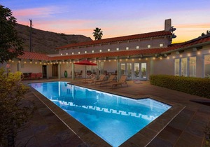 293 m² House ∙ 4 bedrooms ∙ 12 guests