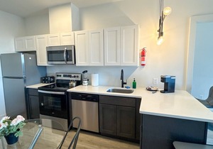 2BR apt next to EWR 9721