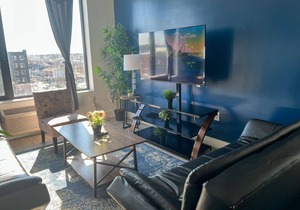 2BR apt next to EWR 9721