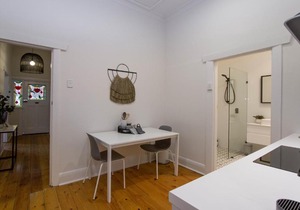 2BR Cottage With Parking Close To Adelaide CBD