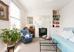 2BR flat, 10 min to Barons Court station and Thames River