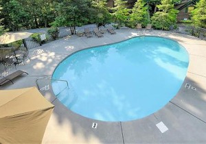 3 Bears One-Level Cabin with Pool Table
