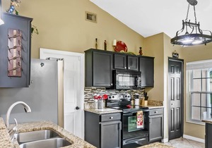 3 Bedroom/ 2 Bathroom Bridgewater Crossing (142 HL)