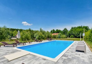 3 bedroom accommodation in Mala Ludina