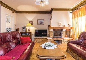 3 bedroom accommodation in Praputnjak