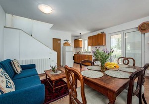 3 bedroom accommodation in Pavicini
