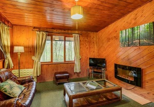 3 bedroom accommodation in Garthmyl, Montgomery