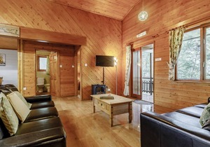 3 bedroom accommodation in Garthmyl, Montgomery