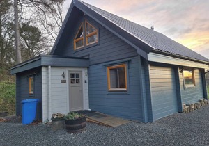 3 bedroom accommodation in Linlithgow, near Edinburgh