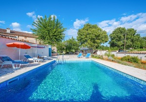 3 bedroom accommodation in Rezanci