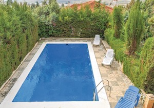 3 bedroom accommodation in Padul
