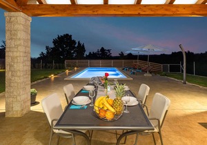 3 bedroom accommodation in Zminj