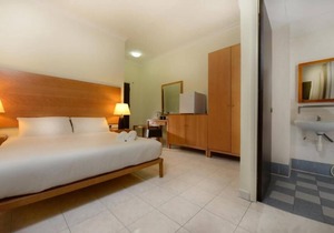 3 Bedroom Beachfront Apartment