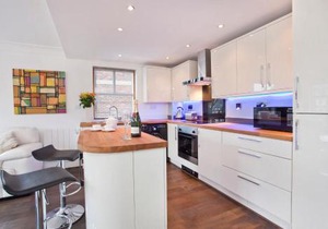 3 Emperors Wharf with Stunning River Views