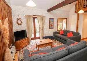 3 Home Farm South