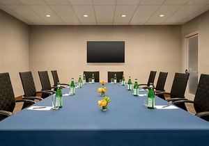 3-Star Hotel ∙ Hilton Baltimore BWI Airport