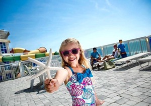 3-Star Hotel ∙ Crown Reef Beach Resort and Waterpark