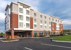 3-Star Hotel ∙ Courtyard by Marriott Boston Littleton