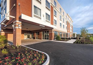 3-Star Hotel ∙ Courtyard by Marriott Boston Littleton