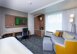 3-Star Hotel ∙ Courtyard by Marriott Boston Littleton