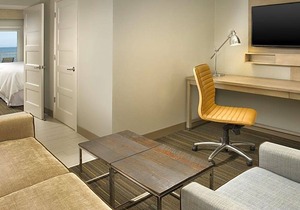 3-Star Hotel ∙ Four Points by Sheraton Jacksonville Beachfront