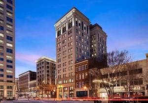3-Star Hotel ∙ Glass Light Hotel & Gallery, Autograph Collection