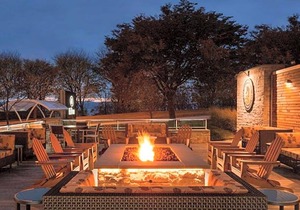 3-Star Hotel ∙ Hilton Burlington Lake Champlain