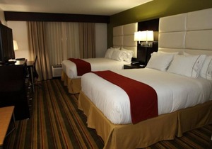 3 Stylish Units for Business Travel, Breakfast, Park