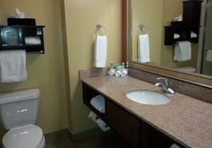 3 Stylish Units for Business Travel, Breakfast, Park