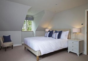 3 The Drive, Hillfield Village, Dartmouth